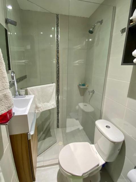 Apartaestudio El Lugar Ideal Cra. 62 #74-143. バランキージャ エクステリア 写真